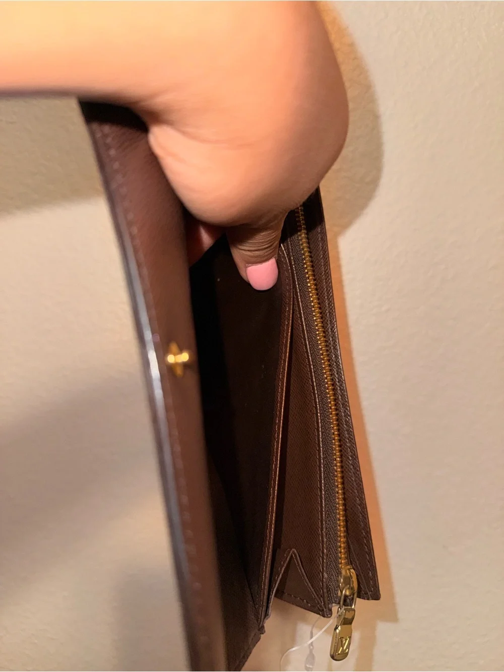 Louis Vuitton Sarah Wallet in Damier Ebene Canvas CA0036